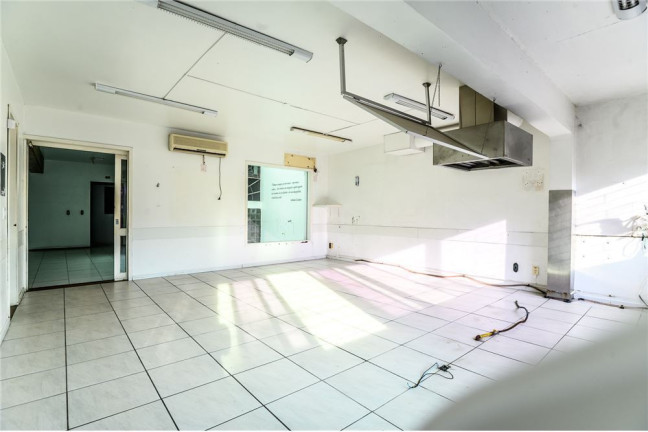 Imagem Casa com 6 Quartos à Venda,  em Passo Da Areia - Porto Alegre