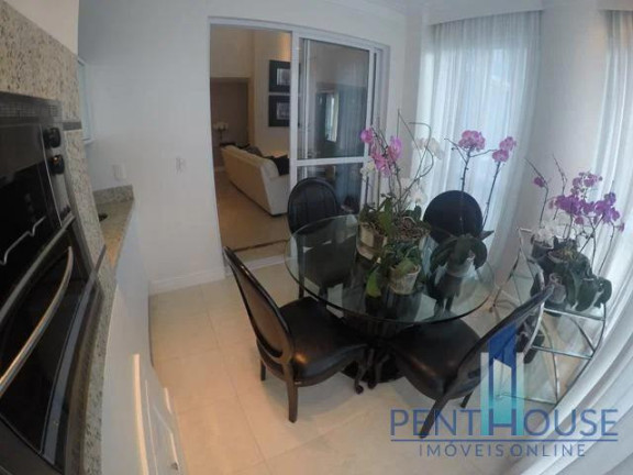 Apartamento com 3 Quartos à Venda, 220 m² em Centro - Balneário Camboriú