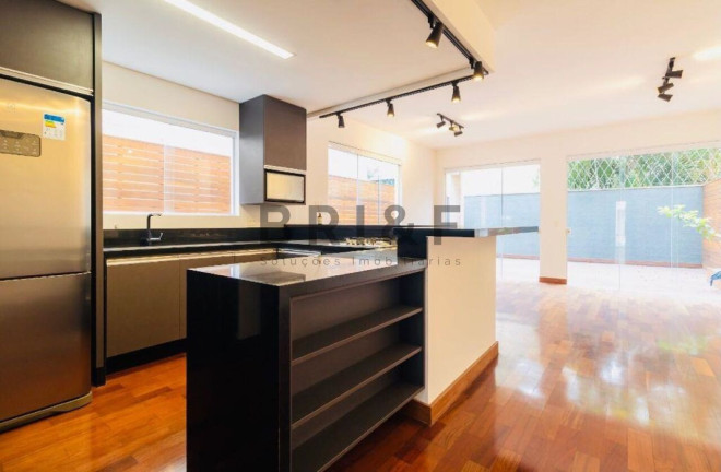 Imagem Casa com 3 Quartos à Venda, 300 m² em Jardim Viana - São Paulo Imagem Casa com 3 Quartos à Venda, 300 m² em Jardim Viana - São Paulo