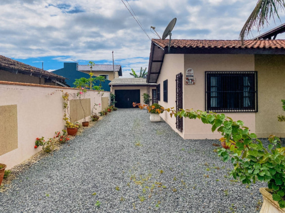 Imagem Casa com 3 Quartos à Venda, 360 m² em Centro - Balneário Barra Do Sul Imagem Casa com 3 Quartos à Venda, 360 m² em Centro - Balneário Barra Do Sul