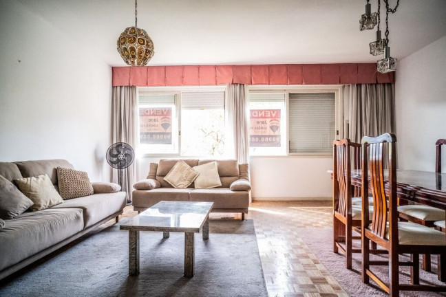 Imagem Apartamento com 3 Quartos à Venda, 141 m² em Menino Deus - Porto Alegre Imagem Apartamento com 3 Quartos à Venda, 141 m² em Menino Deus - Porto Alegre