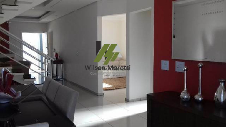 Imagem Casa com 3 Quartos à Venda, 290 m²