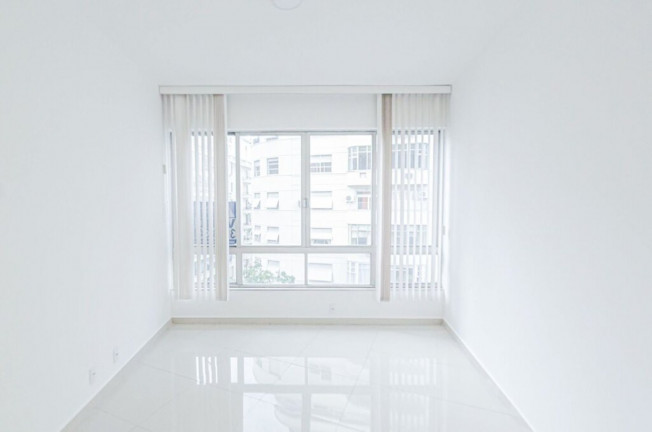 Imagem Imóvel com 3 Quartos à Venda, 130 m² em Flamengo - Rio De Janeiro Imagem Imóvel com 3 Quartos à Venda, 130 m² em Flamengo - Rio De Janeiro