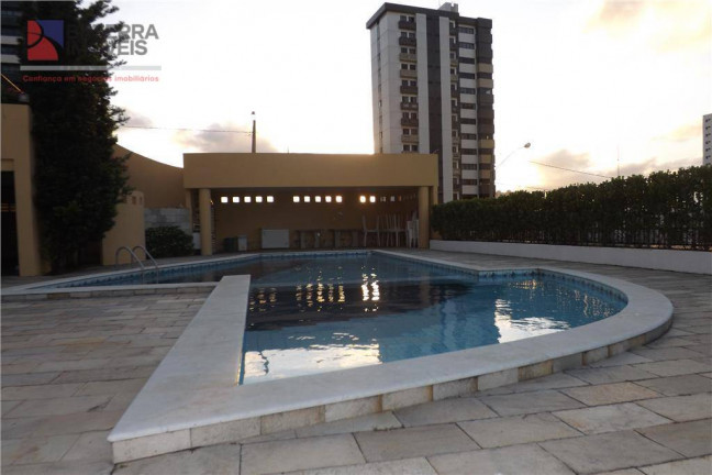 Imagem Apartamento com 4 Quartos à Venda, 232 m² em Candelária - Natal
