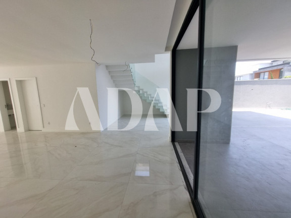 Imagem Casa com 4 Quartos à Venda, 400 m² em Recreio Dos Bandeirantes - Rio De Janeiro