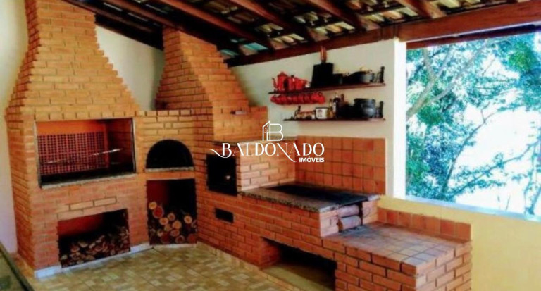 Imagem Casa com 3 Quartos à Venda, 300 m² em Centro - Joanopolis Imagem Casa com 3 Quartos à Venda, 300 m² em Centro - Joanopolis