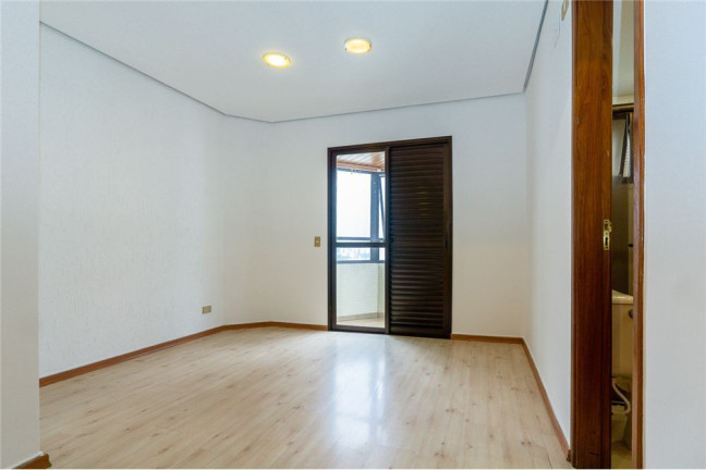 Imagem Imóvel com 3 Quartos à Venda, em Vila Andrade - São Paulo Imagem Imóvel com 3 Quartos à Venda, em Vila Andrade - São Paulo