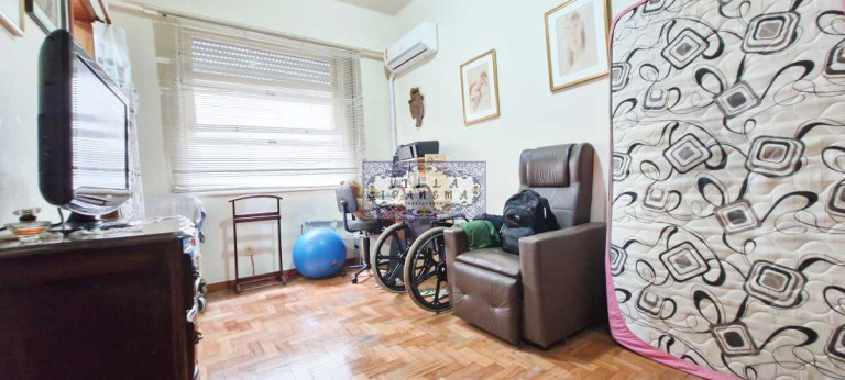 Imagem Apartamento com 3 Quartos à Venda, 114 m² em Leme - Rio De Janeiro Imagem Apartamento com 3 Quartos à Venda, 114 m² em Leme - Rio De Janeiro