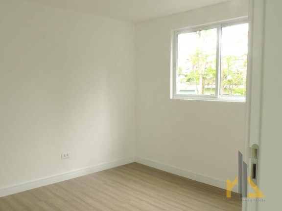 Imagem Casa com 3 Quartos à Venda, 240 m² em Pilarzinho - Curitiba