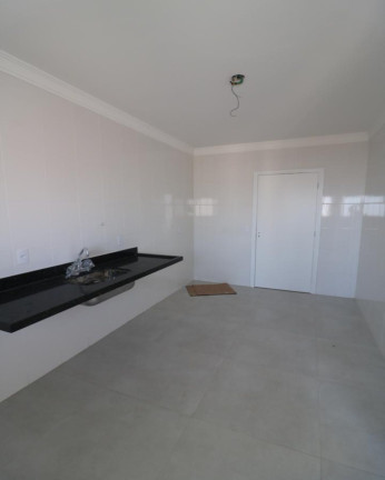 Imagem Imóvel com 3 Quartos à Venda, 140 m² em Canto Do Forte - Praia Grande Imagem Imóvel com 3 Quartos à Venda, 140 m² em Canto Do Forte - Praia Grande