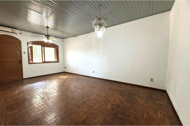 Imagem Casa com 3 Quartos à Venda, 192 m² em Sarandi - Porto Alegre Imagem Casa com 3 Quartos à Venda, 192 m² em Sarandi - Porto Alegre