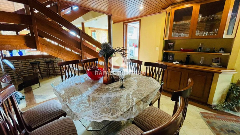 Imagem Casa com 3 Quartos à Venda, 243 m² em Centro - Florianópolis Imagem Casa com 3 Quartos à Venda, 243 m² em Centro - Florianópolis