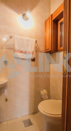 Imagem Casa com 3 Quartos à Venda, 352 m² em Jardim Lindóia - Porto Alegre Imagem Casa com 3 Quartos à Venda, 352 m² em Jardim Lindóia - Porto Alegre