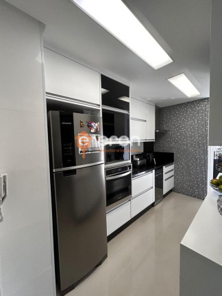 Imagem Apartamento com 3 Quartos à Venda, 116 m²