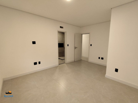 Imagem Casa com 3 Quartos à Venda, em Embaré - Santos Imagem Casa com 3 Quartos à Venda, em Embaré - Santos