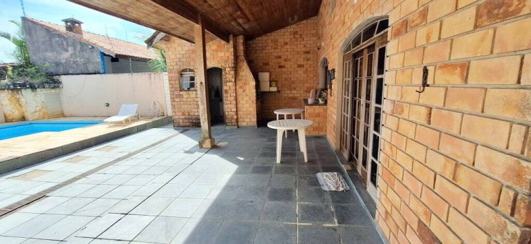 Imagem Casa com 3 Quartos à Venda, 350 m² em Estância Balneária Maria Helena Novaes - Peruíbe Imagem Casa com 3 Quartos à Venda, 350 m² em Estância Balneária Maria Helena Novaes - Peruíbe