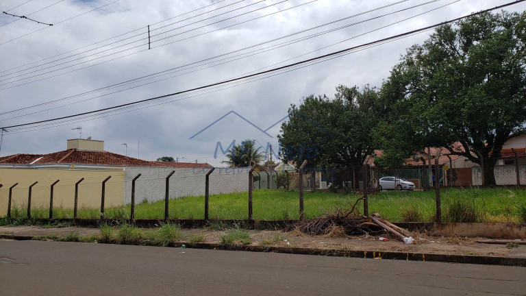 Imagem Terreno à Venda, 253 m² em Vila Pinheiro - Pirassununga Imagem Terreno à Venda, 253 m² em Vila Pinheiro - Pirassununga