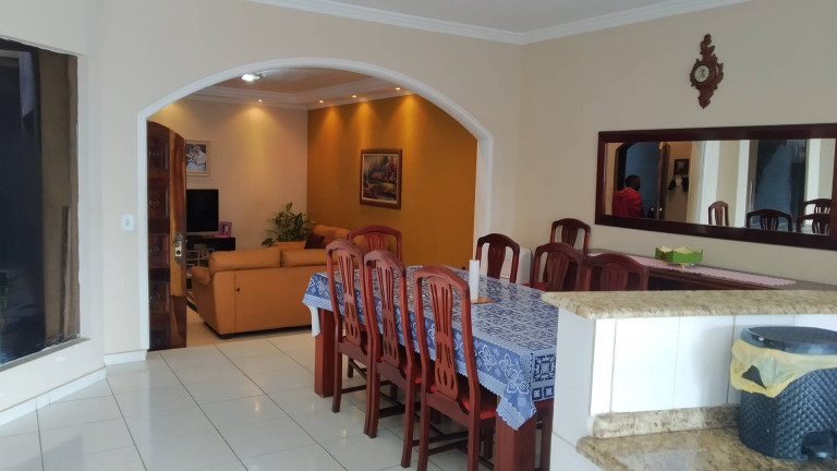 Imagem Casa com 5 Quartos à Venda, em Eldorado - Diadema Imagem Casa com 5 Quartos à Venda, em Eldorado - Diadema
