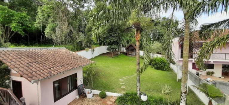 Imagem Sobrado com 4 Quartos à Venda, 269 m² em Santa Catarina - Joinville Imagem Sobrado com 4 Quartos à Venda, 269 m² em Santa Catarina - Joinville
