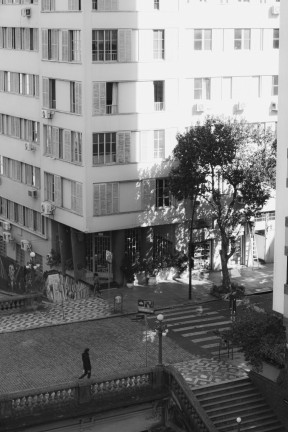 Imagem Imóvel com 1 Quarto à Venda, em Centro Histórico - Porto Alegre Imagem Imóvel com 1 Quarto à Venda, em Centro Histórico - Porto Alegre