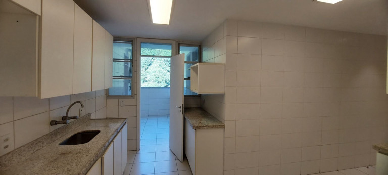 Imagem Imóvel com 4 Quartos à Venda, 200 m² em Barra Da Tijuca - Rio De Janeiro Imagem Imóvel com 4 Quartos à Venda, 200 m² em Barra Da Tijuca - Rio De Janeiro