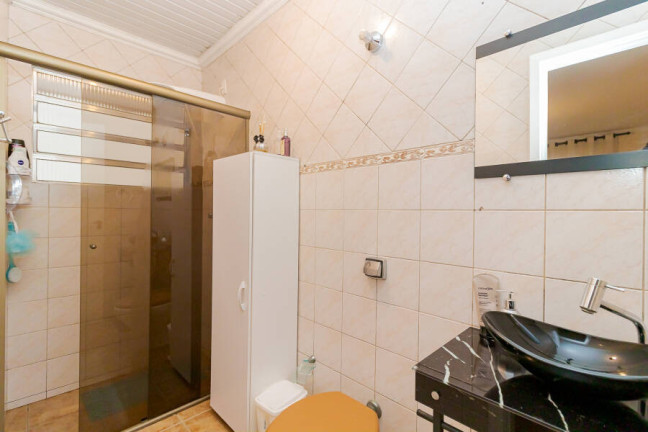 Imagem Casa com 3 Quartos à Venda, 140 m² em Guaíra - Curitiba Imagem Casa com 3 Quartos à Venda, 140 m² em Guaíra - Curitiba