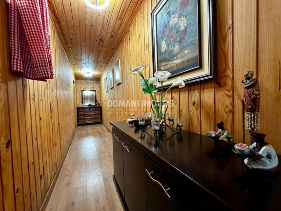 Imagem Casa com 4 Quartos à Venda, 170 m² em Região Do Vale Encantado - Campos Do Jordão Imagem Casa com 4 Quartos à Venda, 170 m² em Região Do Vale Encantado - Campos Do Jordão