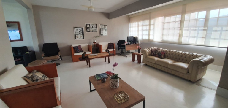 Imagem Casa com 4 Quartos à Venda, em São Francisco - Niterói Imagem Casa com 4 Quartos à Venda, em São Francisco - Niterói