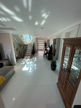 Imagem Casa com 3 Quartos à Venda, em Nonoai - Porto Alegre Imagem Casa com 3 Quartos à Venda, em Nonoai - Porto Alegre