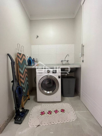 Imagem Casa com 3 Quartos à Venda, 270 m² em Industrial - Pato Branco Imagem Casa com 3 Quartos à Venda, 270 m² em Industrial - Pato Branco