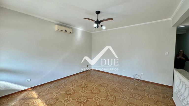 Imagem Casa com 3 Quartos à Venda, 142 m² em Encruzilhada - Santos Imagem Casa com 3 Quartos à Venda, 142 m² em Encruzilhada - Santos