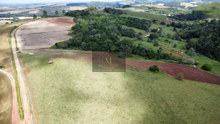 Imagem Chácara com 3 Quartos à Venda, 164 m² em Corredeira - Tomazina