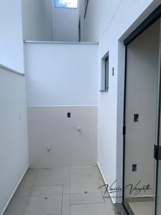 Imagem Casa com 2 Quartos à Venda, 67 m² em Santa Regina - Camboriú
