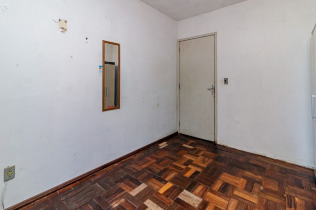 Imagem Imóvel com 4 Quartos à Venda, 74 m² em Petrópolis - Porto Alegre Imagem Imóvel com 4 Quartos à Venda, 74 m² em Petrópolis - Porto Alegre