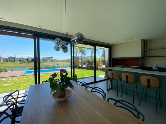 Imagem Casa com 4 Quartos à Venda, em Rainha Do Mar - Xangri-lá Imagem Casa com 4 Quartos à Venda, em Rainha Do Mar - Xangri-lá