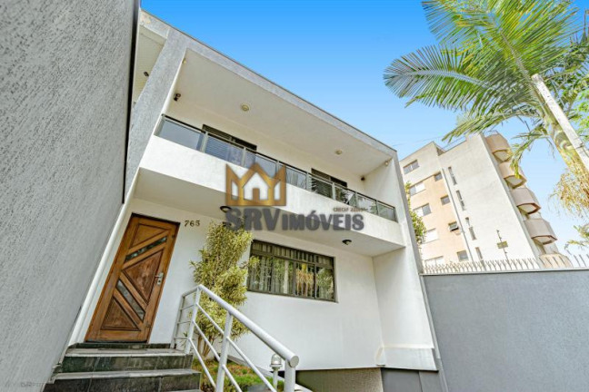Imagem Sobrado com 3 Quartos à Venda, 262 m² em água Verde - Curitiba Imagem Sobrado com 3 Quartos à Venda, 262 m² em água Verde - Curitiba