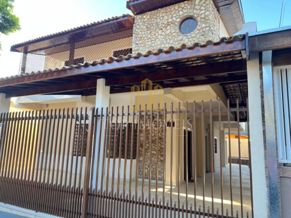 Casa com 8 Quartos à Venda, 300 m² em Jardim Satélite - São José Dos Campos