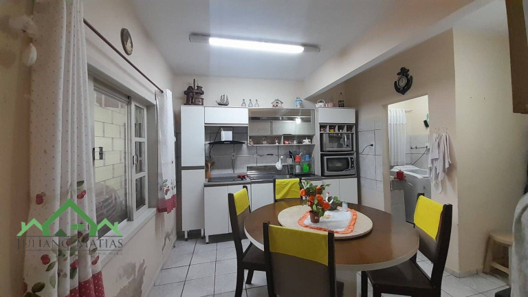 Imagem Casa com 4 Quartos à Venda, 190 m² em Costeira - Balneário Barra Do Sul Imagem Casa com 4 Quartos à Venda, 190 m² em Costeira - Balneário Barra Do Sul