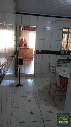 Imagem Casa com 2 Quartos à Venda, 130 m²