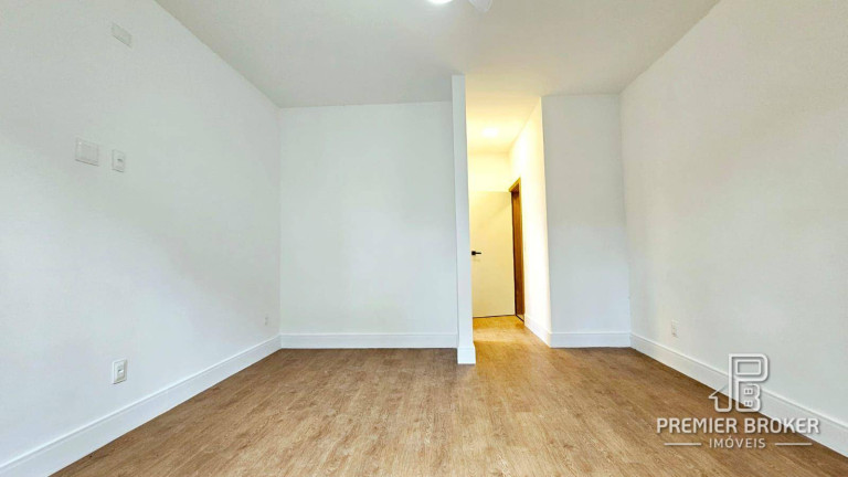 Imagem Casa com 3 Quartos à Venda, 289 m² em Quebra Frascos - Teresópolis Imagem Casa com 3 Quartos à Venda, 289 m² em Quebra Frascos - Teresópolis