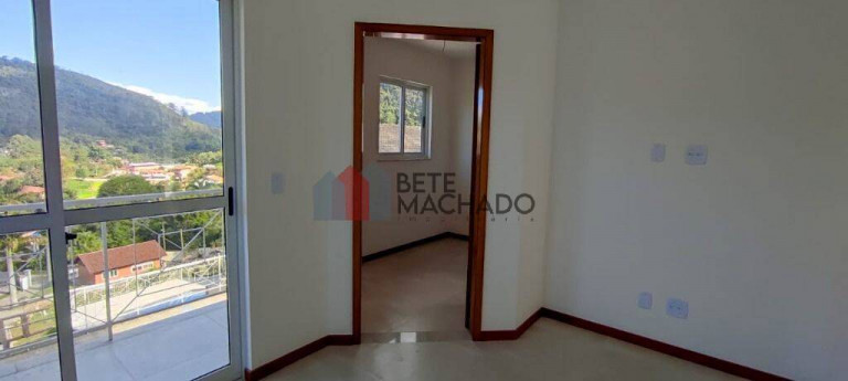 Imagem Casa com 4 Quartos à Venda, 200 m² em Vargem Grande - Teresópolis
