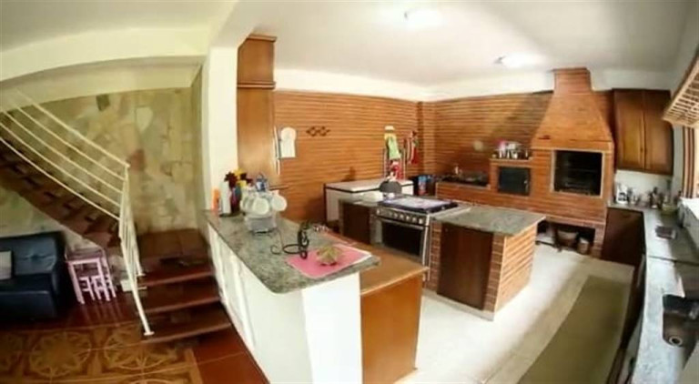 Imagem Imóvel com 3 Quartos à Venda, em Tres Barras - Serra Negra Imagem Imóvel com 3 Quartos à Venda, em Tres Barras - Serra Negra