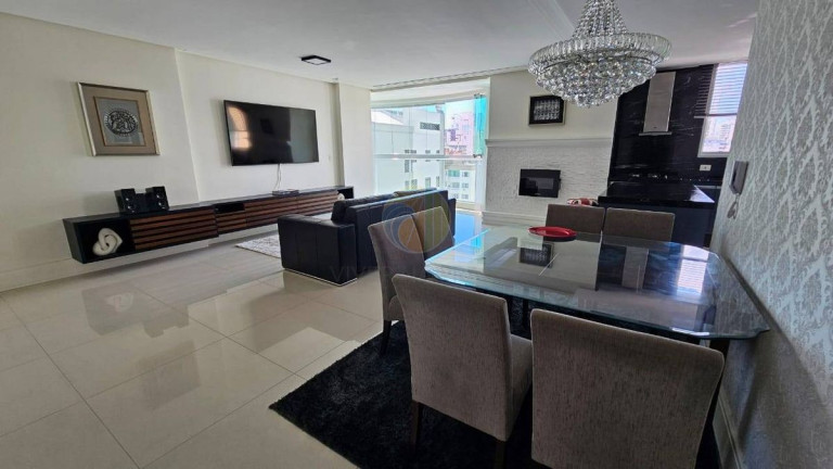 Imagem Apartamento com 3 Quartos à Venda, 133 m² em Centro - Balneário Camboriú Imagem Apartamento com 3 Quartos à Venda, 133 m² em Centro - Balneário Camboriú