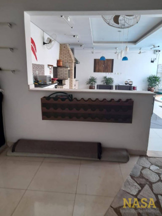 Imagem Casa com 4 Quartos à Venda, em Jd California - Cuiabá Imagem Casa com 4 Quartos à Venda, em Jd California - Cuiabá