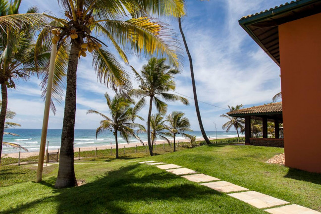 Imagem Casa com 6 Quartos à Venda, 8.000 m² em Busca Vida - Camaçari