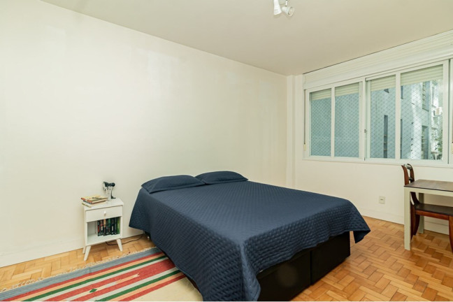 Imagem Imóvel com 3 Quartos à Venda, em Moinhos De Vento - Porto Alegre Imagem Imóvel com 3 Quartos à Venda, em Moinhos De Vento - Porto Alegre