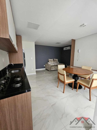 Imagem Apartamento com 2 Quartos à Venda, 82 m² em América - Joinville