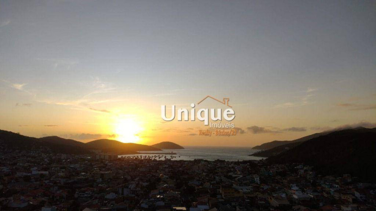 Imagem Casa com 9 Quartos à Venda, 400 m² em Pontal Do Atalaia - Arraial Do Cabo Imagem Casa com 9 Quartos à Venda, 400 m² em Pontal Do Atalaia - Arraial Do Cabo