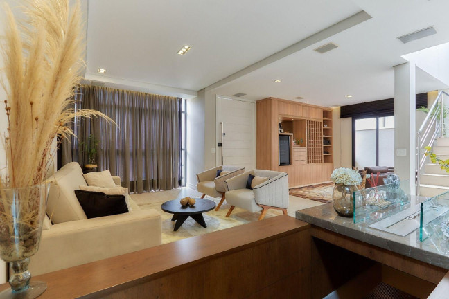 Imagem Casa com 2 Quartos à Venda, 297 m² em Pinheirinho - Curitiba Imagem Casa com 2 Quartos à Venda, 297 m² em Pinheirinho - Curitiba