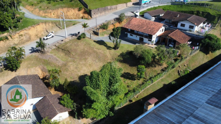 Imagem Imóvel com 1 Quarto à Venda, 269 m² em Itoupava Central - Blumenau Imagem Imóvel com 1 Quarto à Venda, 269 m² em Itoupava Central - Blumenau